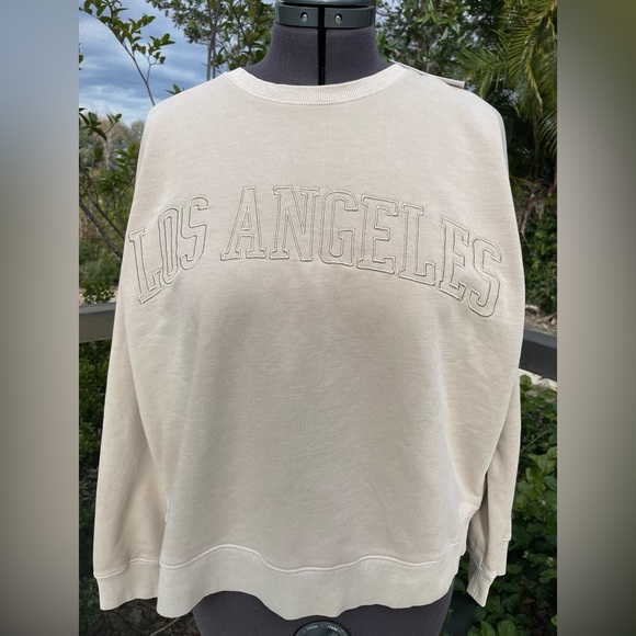cupcakes & cashmere Tops - Cupcakes and Cashmere Los Angeles oversize sweatshirt and hat